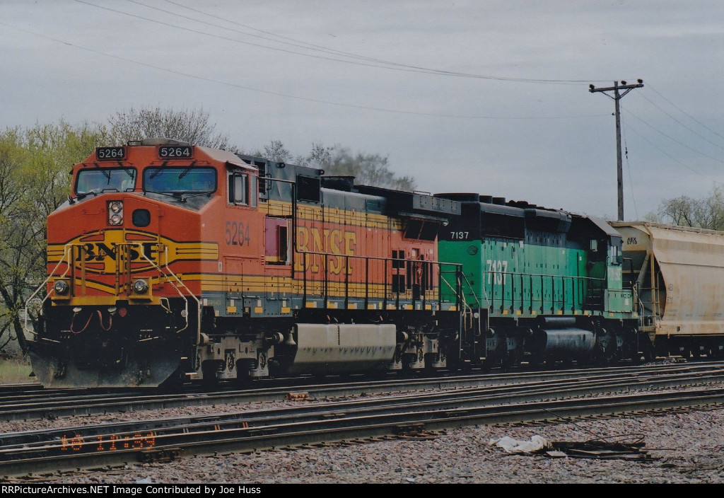 BNSF 5264 West